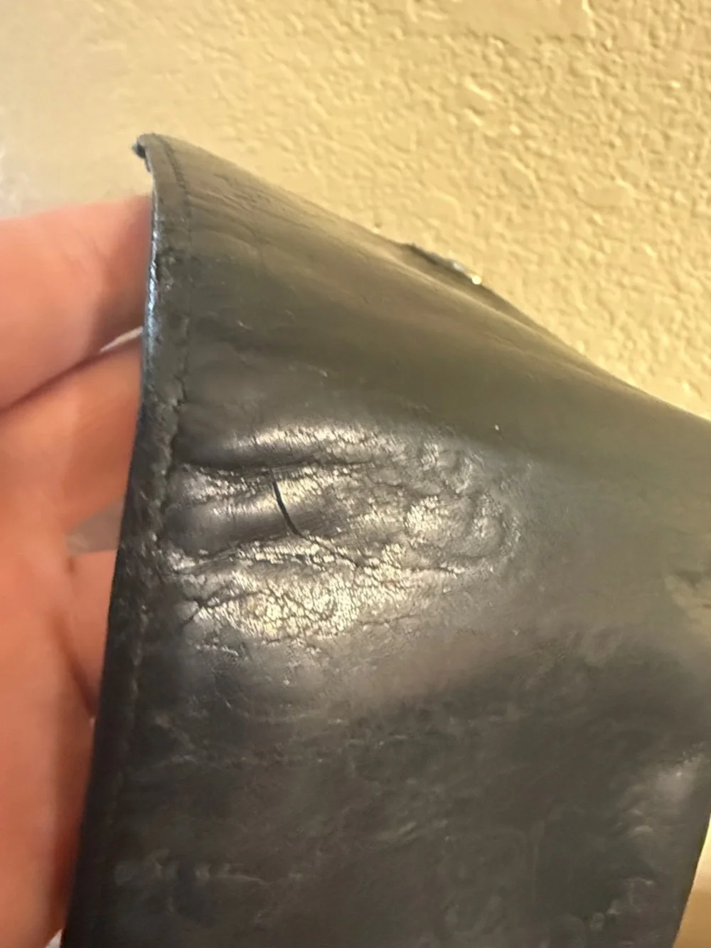 Gucci Black Embossed Leather Authentic Bifold Wallet with Gold Double G